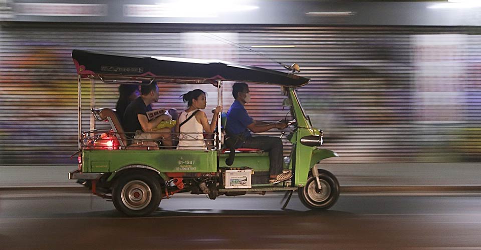 Getting to Naka Weekend Market by Tuk Tuk