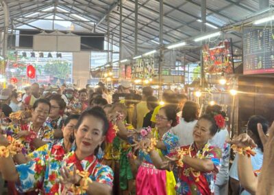 Let's Enjoy Songkran at Naka Weekend Market