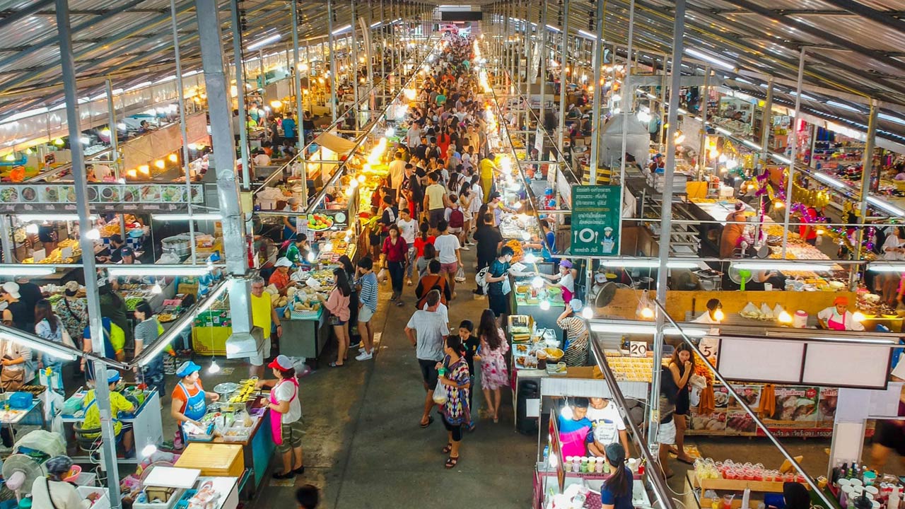 Streetfood Heaven at Naka Weekend Market