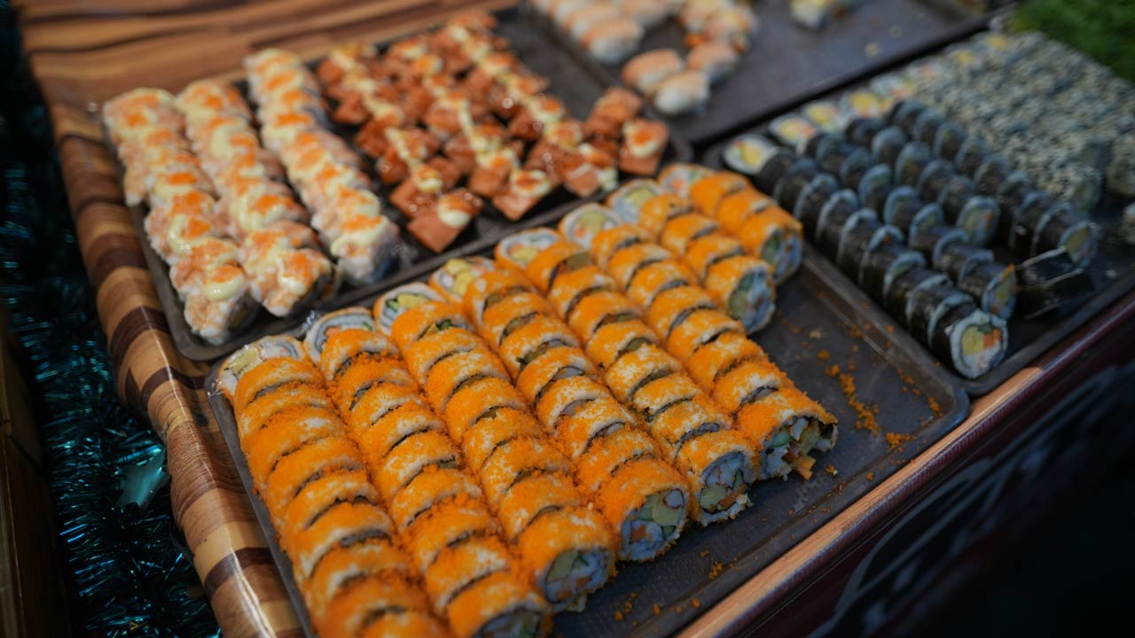 Fresh sushi available also at Naka Weekend Market