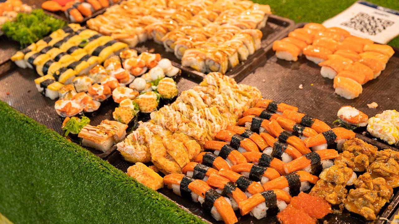 Authentic cooking at Naka Night Market