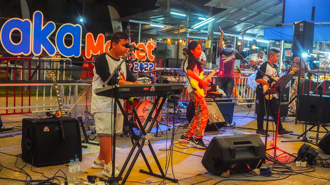 Live music at Naka Night Market